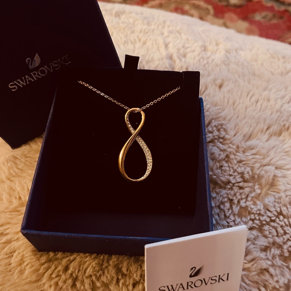 Swarovski pendant. Rose gold